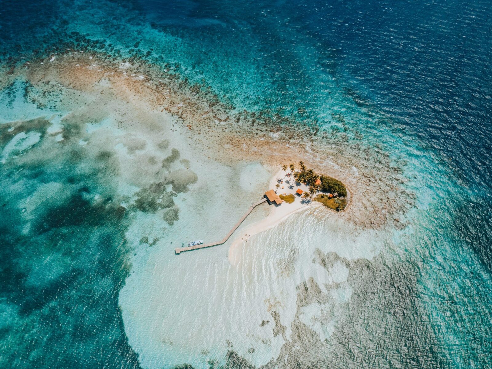 An,Aerial,Top,View,Of,The,Goff’s,Caye,Island,In