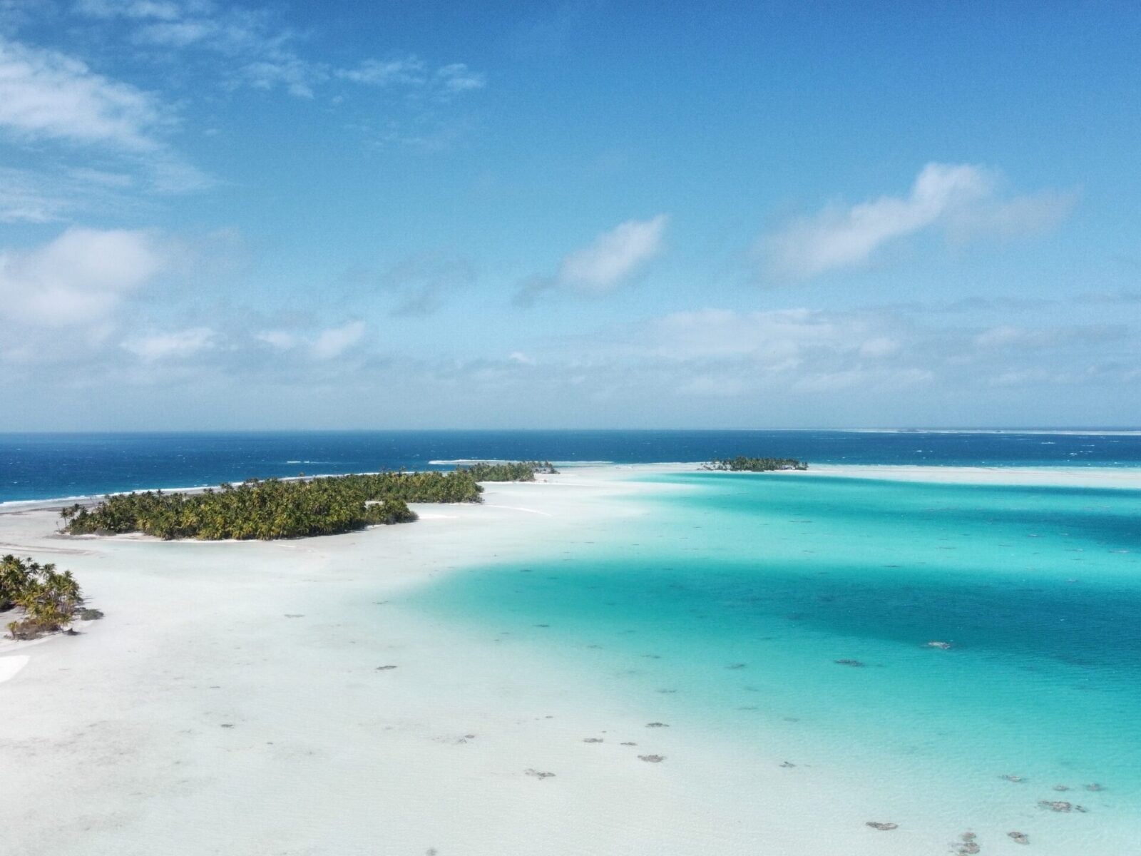 Aerial,Views,Of,The,Stunning,Rangiroa,Atoll;,French,Polynesia
