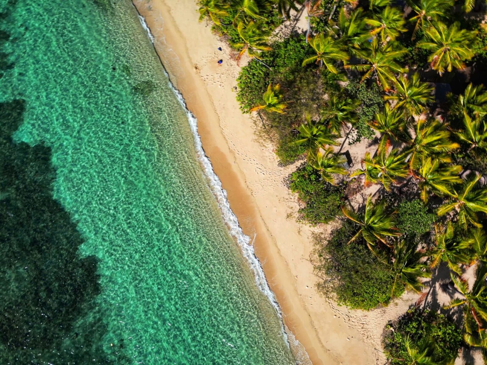 Where,Ocean,Meets,Sand.,Photo,Taken,In,Yasawa,Islands,,Fiji.