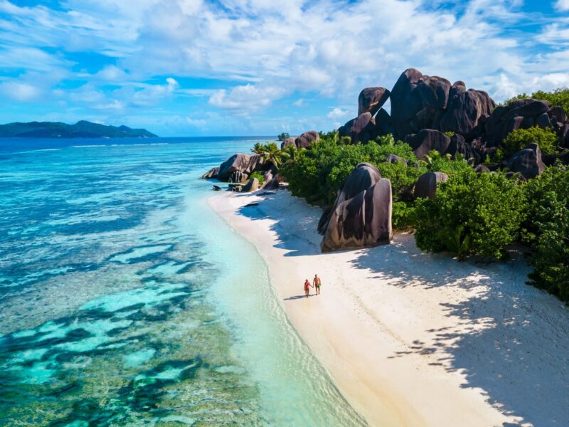 Anse,Source,D’argent,Beach,La,Digue,Seychelles,,A,Young,Couple